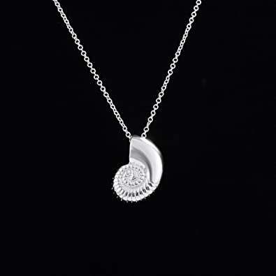 Meiligo Fashion Snail Shell Charm Pendant Necklace - SimpleStore99